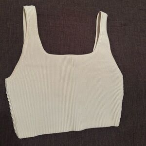 Aritzia Babaton white ribbed crop top